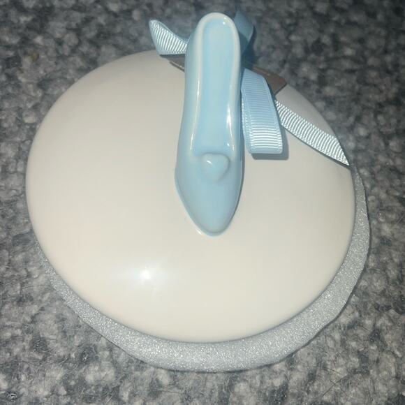 Rae Dunn ,2 piece set -new Cinderella small lidded dish & mug w.blue slippers - Picture 4 of 16